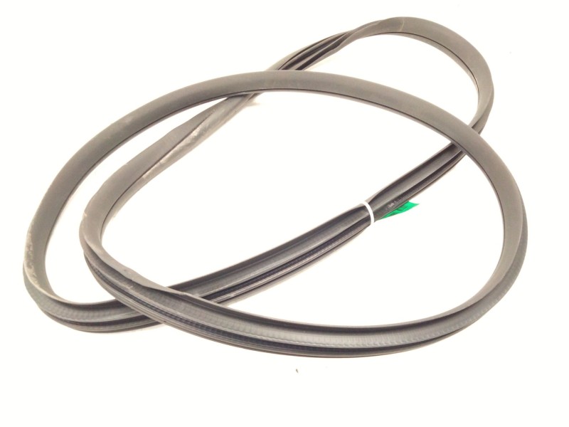 Recambio de gomas contorno puerta para mercedes-benz clase e (w213) 2.0 e 220 d (213.004) referencia OEM IAM A2136970900  