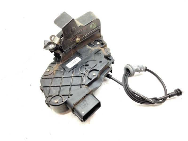 Recambio de cerradura puerta trasera derecha para volvo s40 berlina 2.0 diesel cat referencia OEM IAM 30699803  