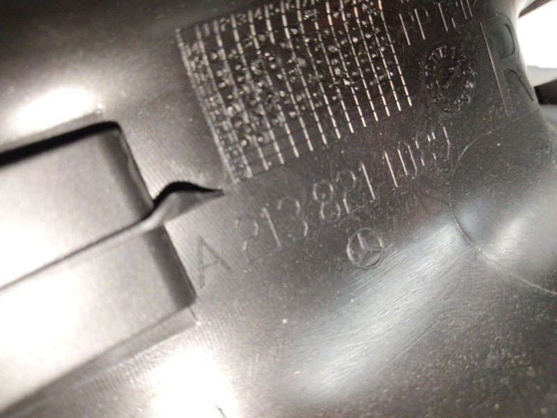 Recambio de moldura trasera derecha para mercedes-benz clase e (w213) 2.0 e 220 d (213.004) referencia OEM IAM A2138211089  