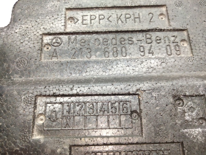 Recambio de soporte bateria para mercedes-benz clase e (w213) 2.0 e 220 d (213.004) referencia OEM IAM A2136809409  