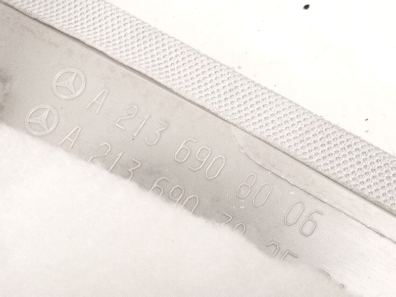 Recambio de moldura para mercedes-benz clase e (w213) 2.0 e 220 d (213.004) referencia OEM IAM A2136908006  