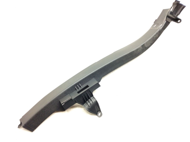 Recambio de moldura para mercedes-benz clase e (w213) 2.0 e 220 d (213.004) referencia OEM IAM A2136901325  