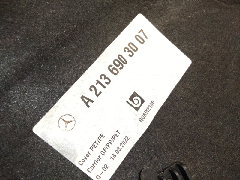 Recambio de moldura trasera para mercedes-benz clase e (w213) 2.0 e 220 d (213.004) referencia OEM IAM A2136903007  