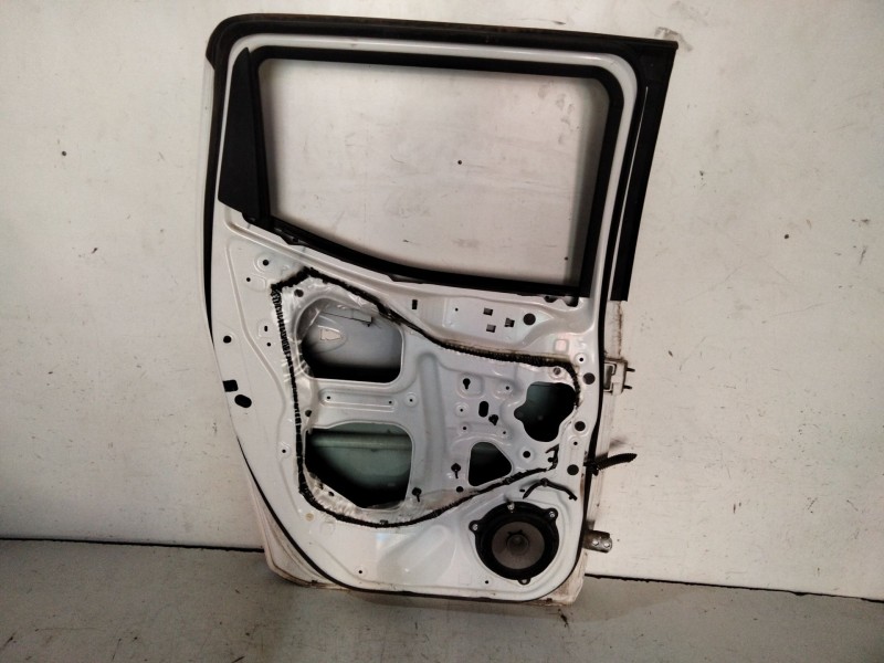 Recambio de puerta trasera izquierda para nissan np300 pick-up (d23) acenta double cab 4x4 referencia OEM IAM   