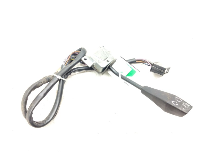 Recambio de mando limpia para bmw serie 5 (e28) 520i referencia OEM IAM 13658285  