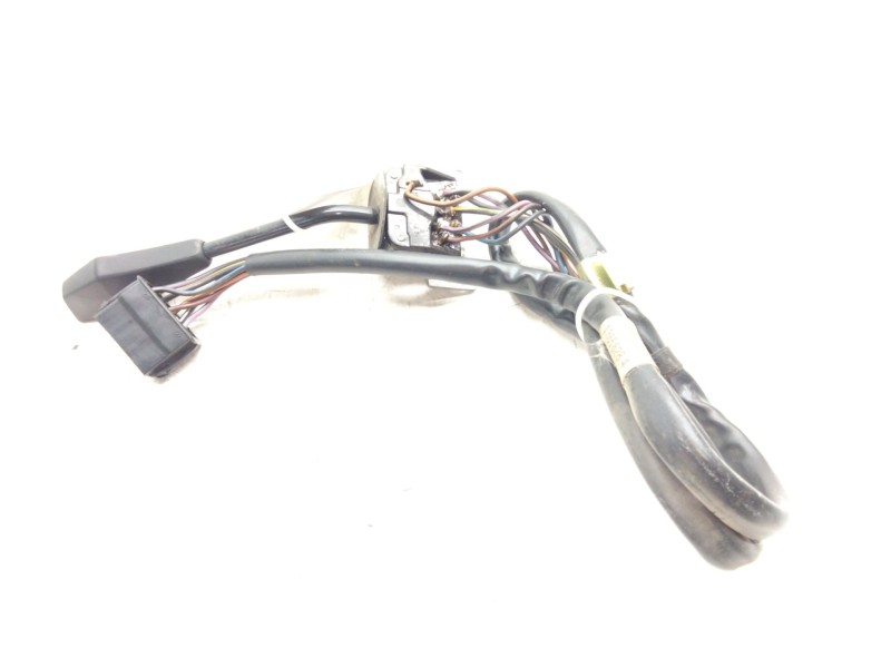 Recambio de mando limpia para bmw serie 5 (e28) 520i referencia OEM IAM 13658285  