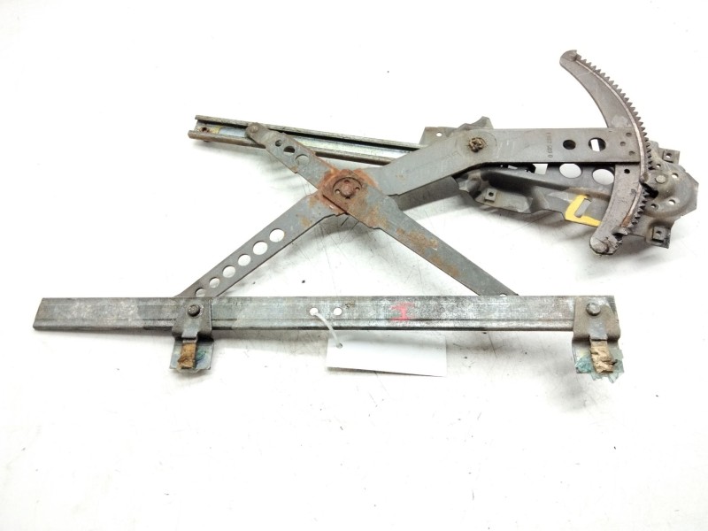 Recambio de elevalunas delantero izquierdo para bmw serie 5 (e28) 520i referencia OEM IAM 18679030  