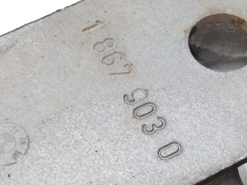 Recambio de elevalunas delantero izquierdo para bmw serie 5 (e28) 520i referencia OEM IAM 18679030  