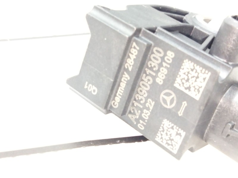 Recambio de sensor impacto lateral para mercedes-benz clase e (w213) 2.0 e 220 d (213.004) referencia OEM IAM A2139051300  