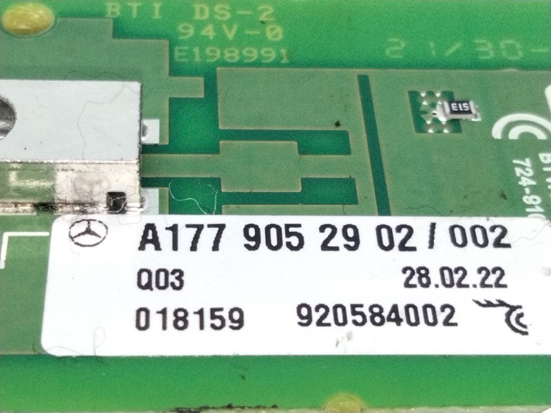 Recambio de antena para mercedes-benz clase e (w213) 2.0 e 220 d (213.004) referencia OEM IAM A1779052902  