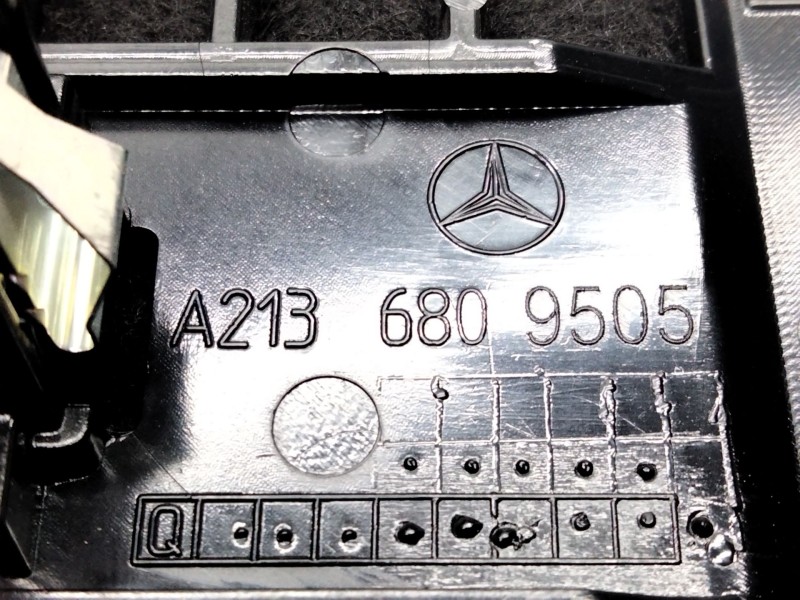 Recambio de moldura para mercedes-benz clase e (w213) 2.0 e 220 d (213.004) referencia OEM IAM A2136809505  