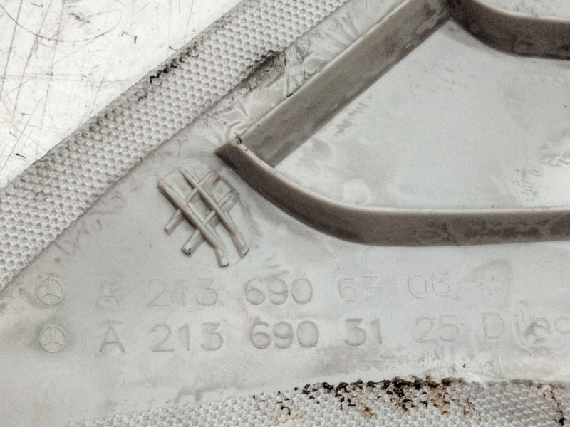 Recambio de moldura delantera izquierda para mercedes-benz clase e (w213) 2.0 e 220 d (213.004) referencia OEM IAM A2136906706  