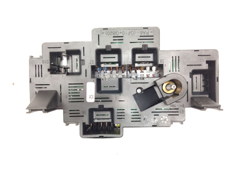 Recambio de caja reles para mercedes-benz clase e (w213) 2.0 e 220 d (213.004) referencia OEM IAM A2139065706  