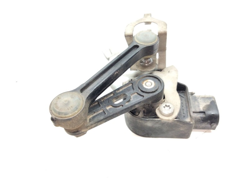 Recambio de regulador altura faros xenon para mercedes-benz clase e (w213) 2.0 e 220 d (213.004) referencia OEM IAM A0009053704 