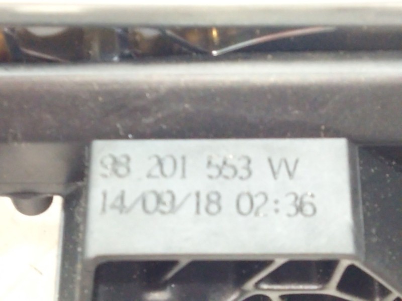 Recambio de maneta interior trasera izquierda para peugeot 3008 suv (mc_, mr_, mj_, m4_) 1.5 bluehdi 130 referencia OEM IAM 9820