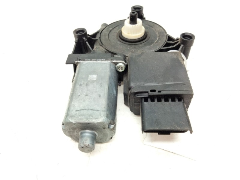 Recambio de motor elevalunas delantero derecho para peugeot 3008 suv (mc_, mr_, mj_, m4_) 1.5 bluehdi 130 referencia OEM IAM 981