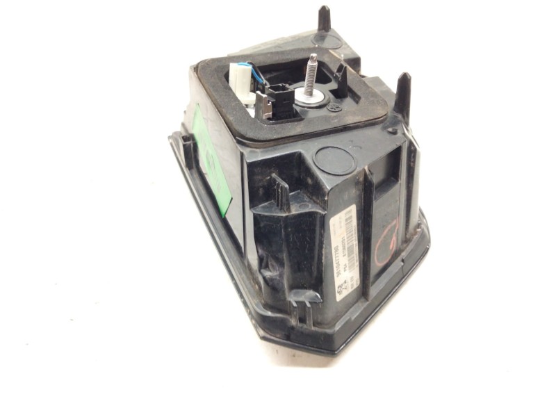 Recambio de piloto trasero derecho porton para peugeot 3008 suv (mc_, mr_, mj_, m4_) 1.5 bluehdi 130 referencia OEM IAM 98104777