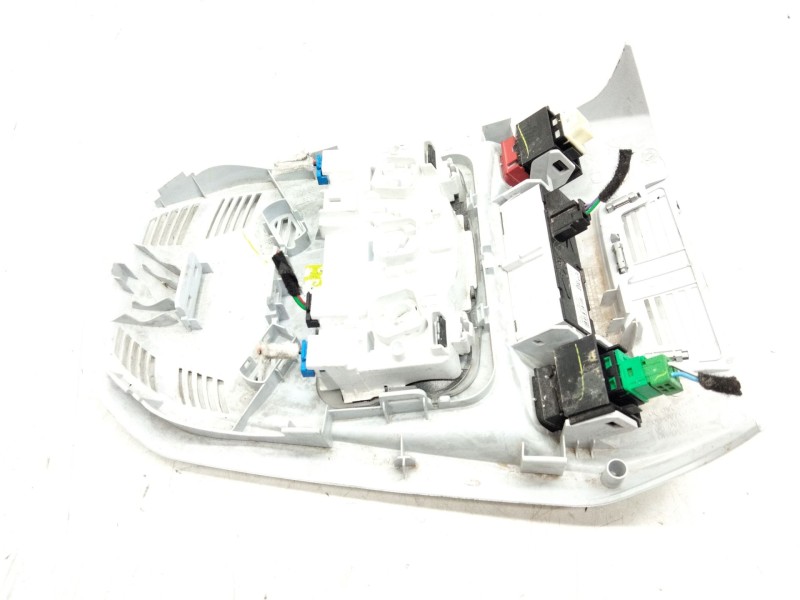 Recambio de luz interior para peugeot 3008 suv (mc_, mr_, mj_, m4_) 1.5 bluehdi 130 referencia OEM IAM 9814584177  