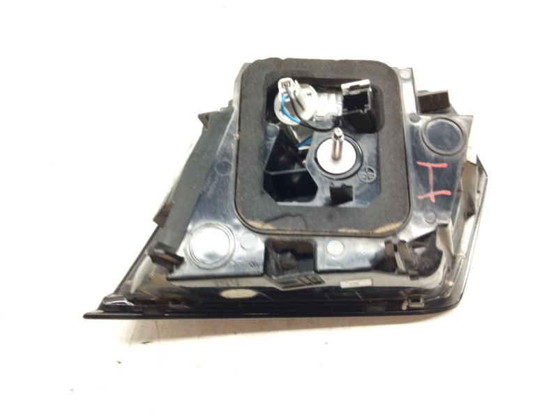 Recambio de piloto trasero izquierdo porton para peugeot 3008 suv (mc_, mr_, mj_, m4_) 1.5 bluehdi 130 referencia OEM IAM 981047