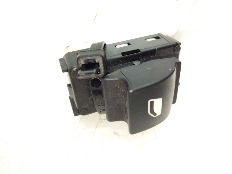 Recambio de mando elevalunas trasero derecho para peugeot 3008 suv (mc_, mr_, mj_, m4_) 1.5 bluehdi 130 referencia OEM IAM 98044