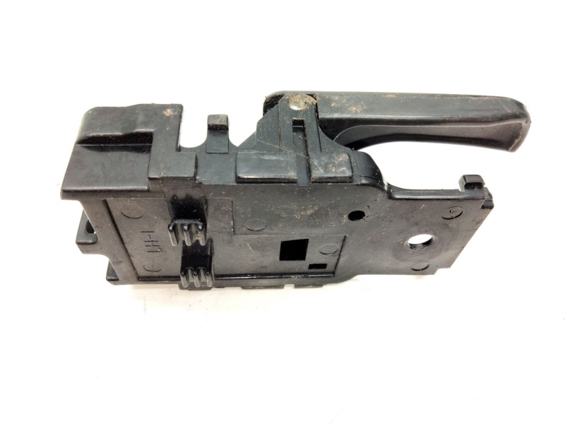 Recambio de maneta interior porton para nissan terrano ii (r20) 2.7 tdi 4wd referencia OEM IAM   