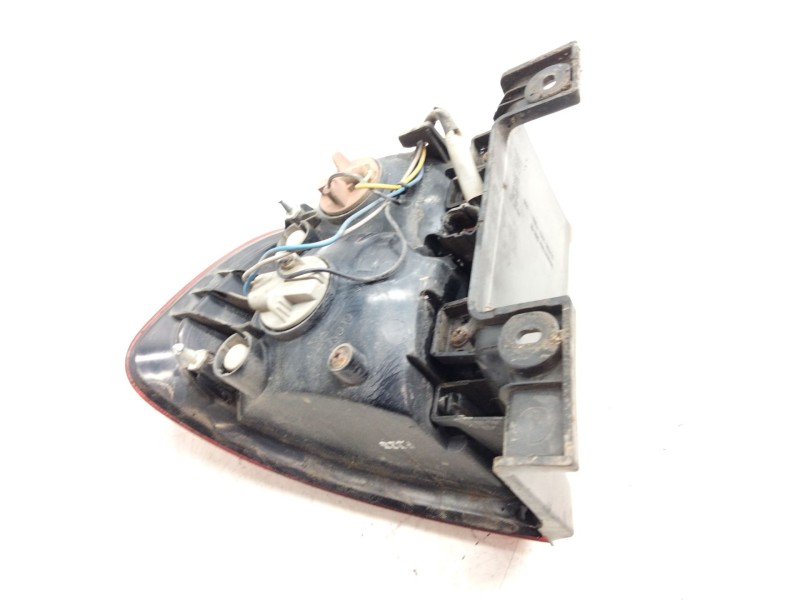 Recambio de piloto trasero izquierdo para ssangyong kyron 2.7 xdi 4x4 referencia OEM IAM   