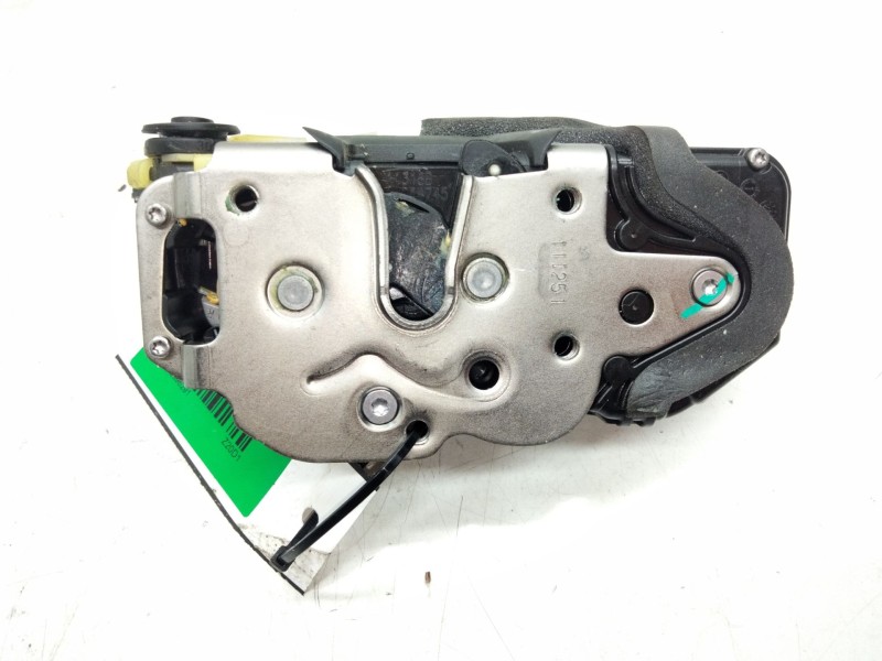 Recambio de cerradura puerta trasera derecha para chevrolet orlando ltz referencia OEM IAM 13579566  