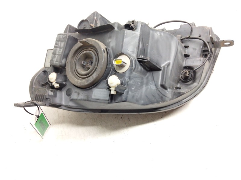 Recambio de faro derecho para chevrolet orlando ltz referencia OEM IAM   