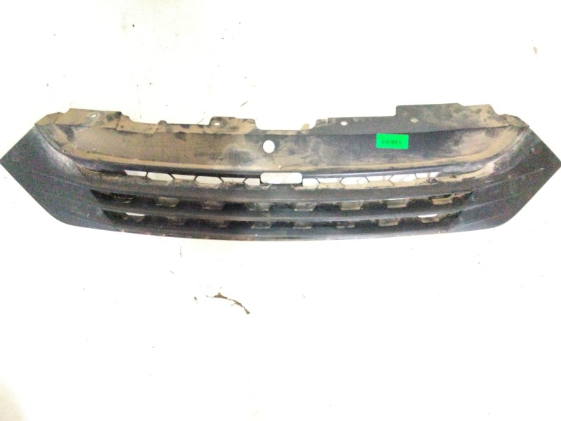 Recambio de rejilla delantera para iveco daily vi furgón 33s16, 35s16, 35c16, 40c16, 50c16 referencia OEM IAM   