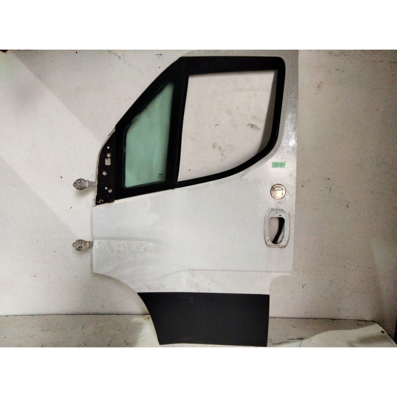 Recambio de puerta delantera izquierda para iveco daily vi furgón 33s16, 35s16, 35c16, 40c16, 50c16 referencia OEM IAM   