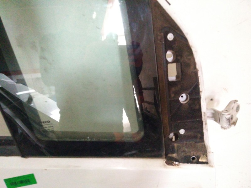 Recambio de puerta delantera derecha para iveco daily vi furgón 33s16, 35s16, 35c16, 40c16, 50c16 referencia OEM IAM   