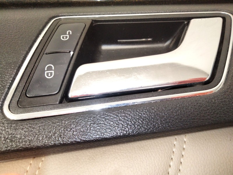 Recambio de guarnecido puerta delantera derecha para mercedes-benz clase e (w212) e 350 cdi (212.023) referencia OEM IAM A212727