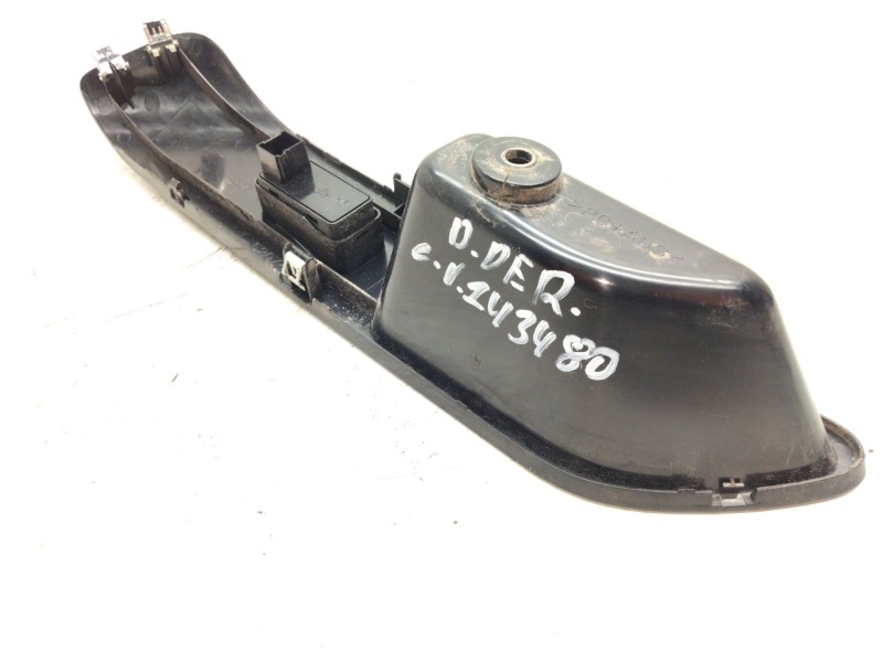 Recambio de mando elevalunas delantero derecho para iveco daily vi furgón 33s16, 35s16, 35c16, 40c16, 50c16 referencia OEM IAM  