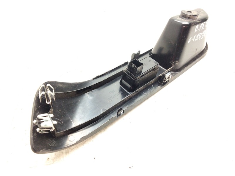 Recambio de mando elevalunas delantero derecho para iveco daily vi furgón 33s16, 35s16, 35c16, 40c16, 50c16 referencia OEM IAM  