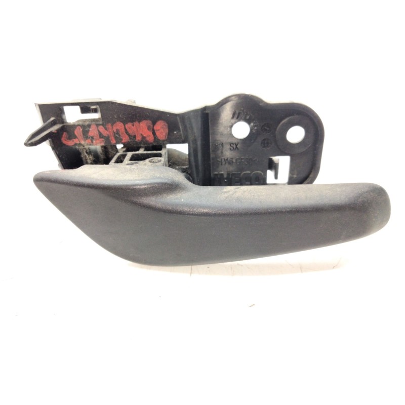 Recambio de maneta interior delantera izquierda para iveco daily vi furgón 33s16, 35s16, 35c16, 40c16, 50c16 referencia OEM IAM 