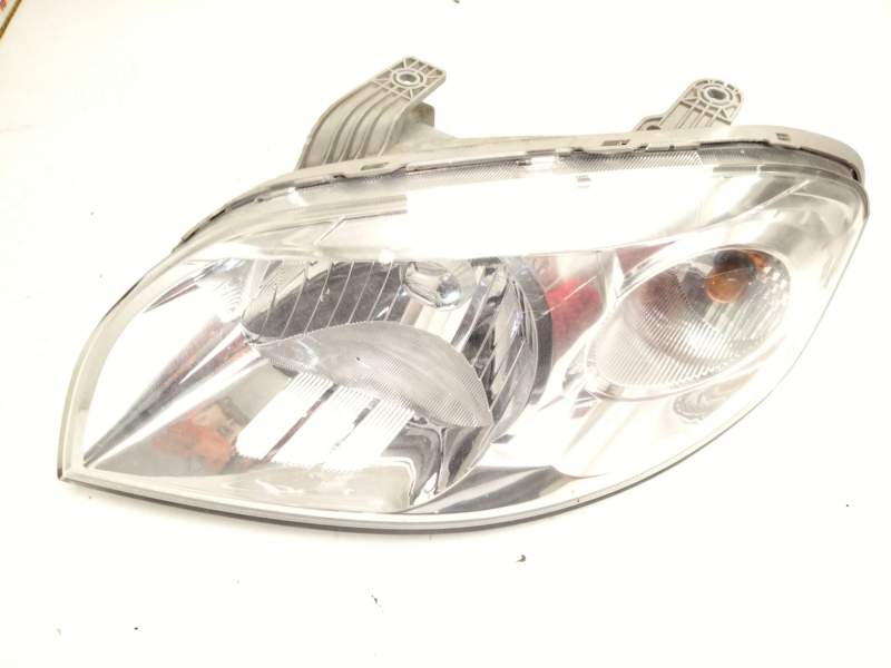 Recambio de faro derecho para chevrolet aveo / kalos hatchback (t200) 1.4 16v referencia OEM IAM   