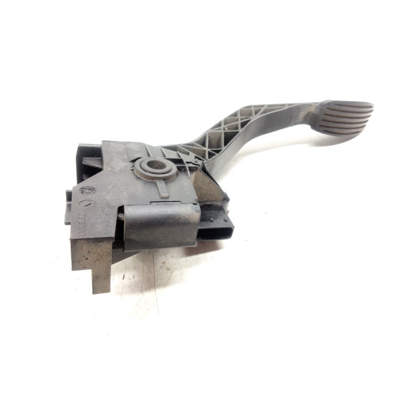 Recambio de pedal acelerador para iveco daily vi furgón 33s16, 35s16, 35c16, 40c16, 50c16 referencia OEM IAM 5801443490  