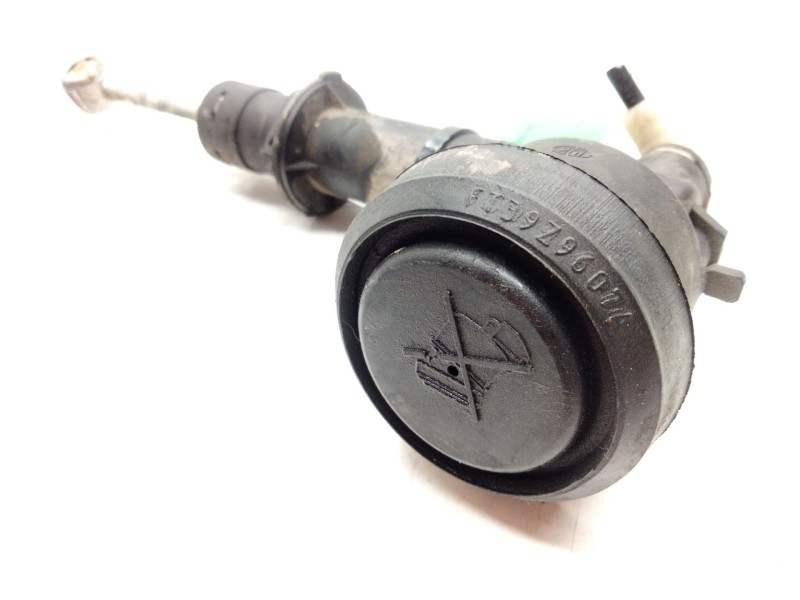 Recambio de bombin pedal embrague para iveco daily vi furgón 33s16, 35s16, 35c16, 40c16, 50c16 referencia OEM IAM FT39Z8607A  