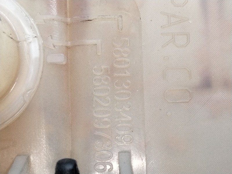 Recambio de deposito expansion para iveco daily vi furgón 33s16, 35s16, 35c16, 40c16, 50c16 referencia OEM IAM   