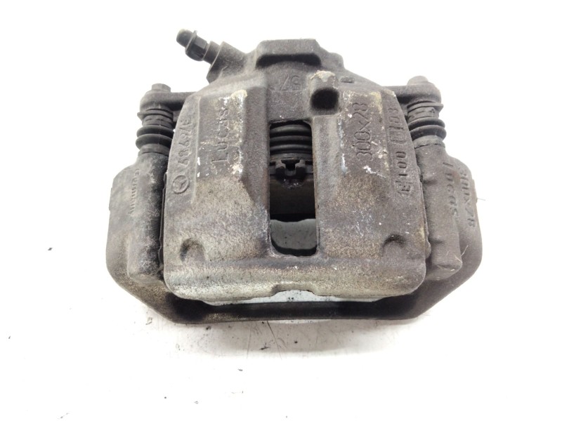 Recambio de pinza freno delantera izquierda para mercedes-benz clase clk (w209) coupe 270 cdi (209.316) referencia OEM IAM 68697