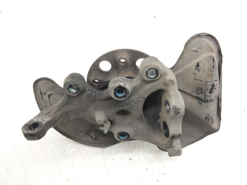 Recambio de mangueta delantera izquierda para mercedes-benz clase clk (w209) coupe 270 cdi (209.316) referencia OEM IAM 20901  