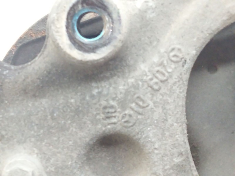 Recambio de mangueta delantera izquierda para mercedes-benz clase clk (w209) coupe 270 cdi (209.316) referencia OEM IAM 20901  