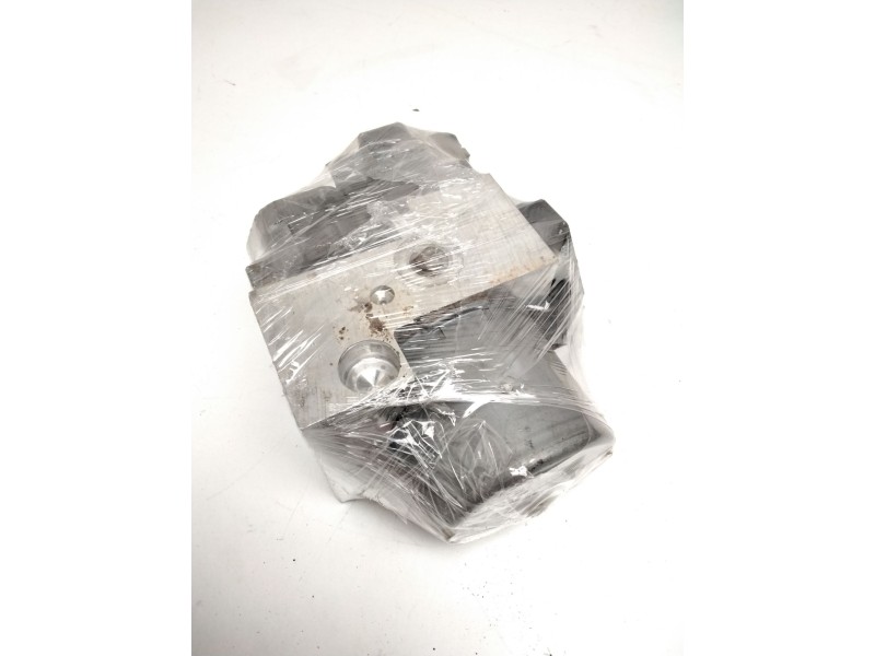 Recambio de centralita abs para nissan terrano (wd21) referencia OEM IAM 0265215436 DEFECTUOSO 