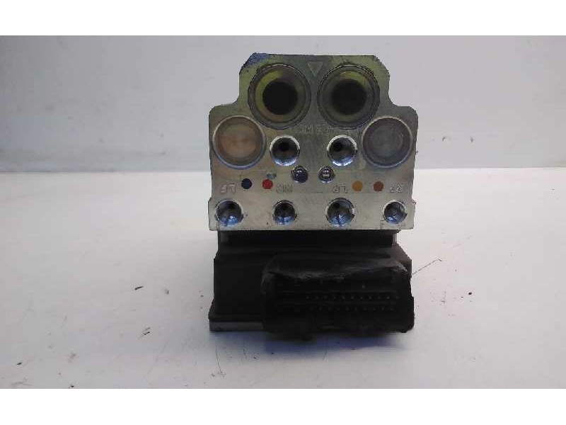Recambio de centralita abs para renault trafic referencia OEM IAM 8200036719 DEFECTUOSO 