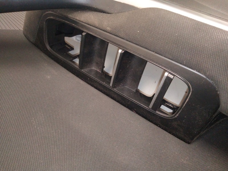 Recambio de guarnecido puerta delantera izquierda para kia ceed (cd) 1.6 crdi 136 referencia OEM IAM   