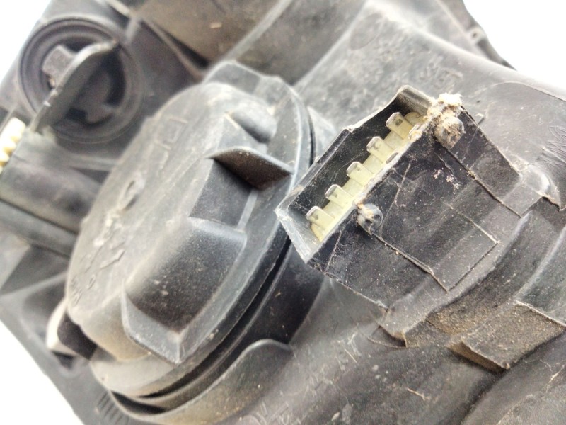 Recambio de faro derecho para opel combo (corsa c) 1.3 16v cdti referencia OEM IAM   