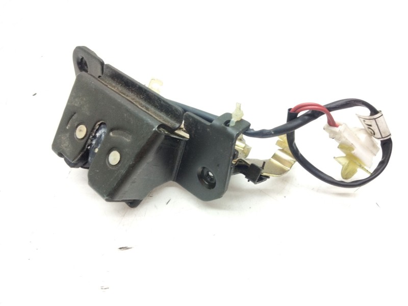 Recambio de cerradura maletero / porton para chevrolet nubira wagon cdx referencia OEM IAM   