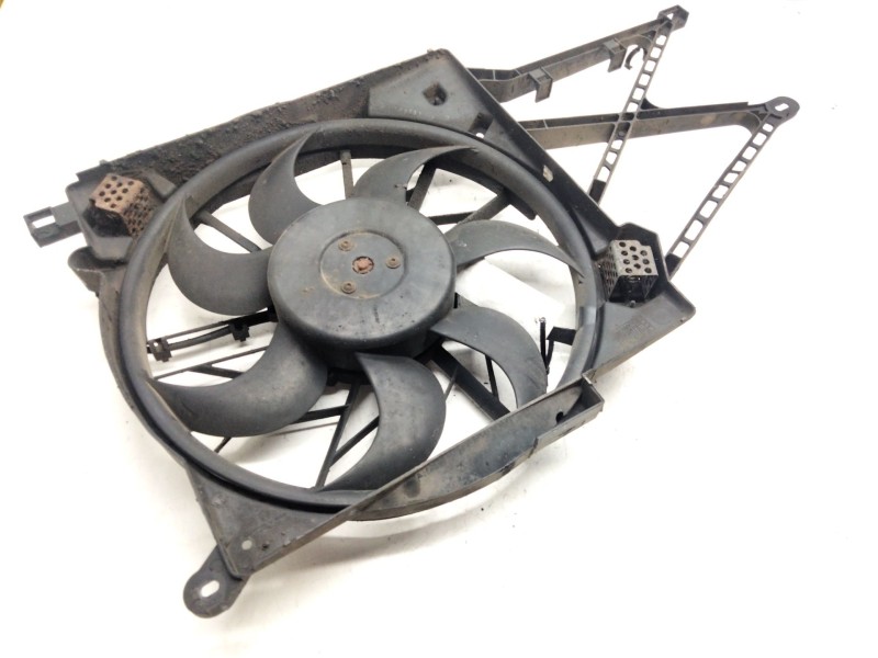 Recambio de electroventilador para opel astra g fastback (t98) 2.0 dti 16v (f08, f48) referencia OEM IAM 90572755 0130303836 