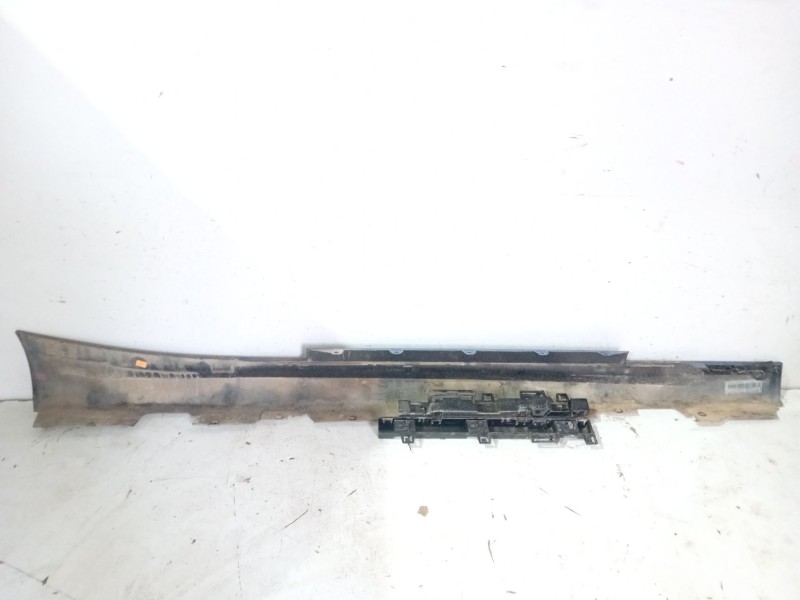 Recambio de talonera izquierda para bmw serie 1 lim. (f21) 116d referencia OEM IAM   