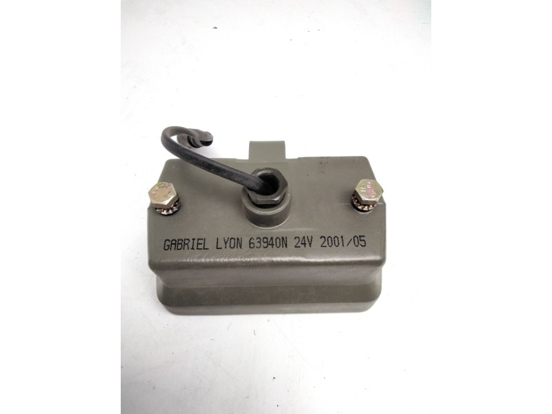 Recambio de faro antiniebla trasero derecho para nissan patrol gr iv (y60, gr) 2.8 td (y60a) referencia OEM IAM 63940N NUEVO 24V